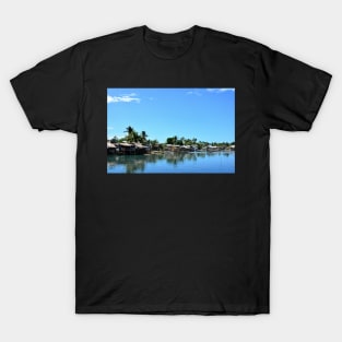 Village de pêcheur, Philippines T-Shirt